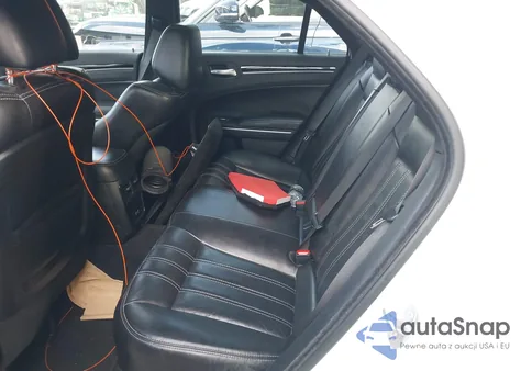 2019 Chrysler 300 S z USA, uszkodzony, nr VIN 2C3CCAGG6KH610811